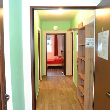 Aparthotel Lungoetz *